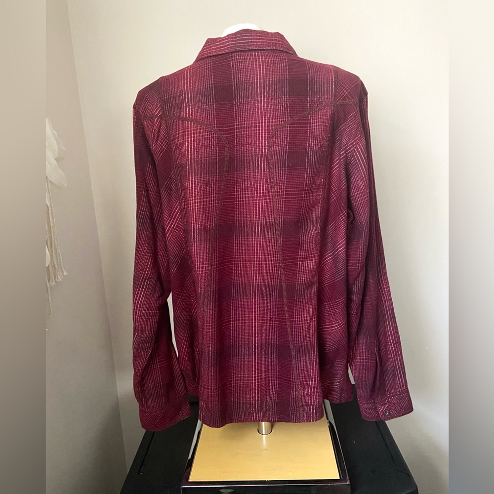 Columbia Women’s Red Flannel Button Down Shirt Casual Fit Size 1X - Picture 2 of 4